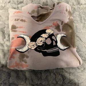 Torrid skull sweatshirt size:00